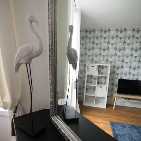 Le Palais Des Thermes Apartment *