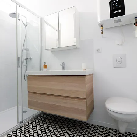 Le Palais Des Thermes Apartment